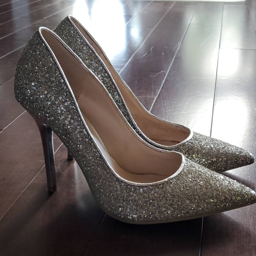 Guess heels